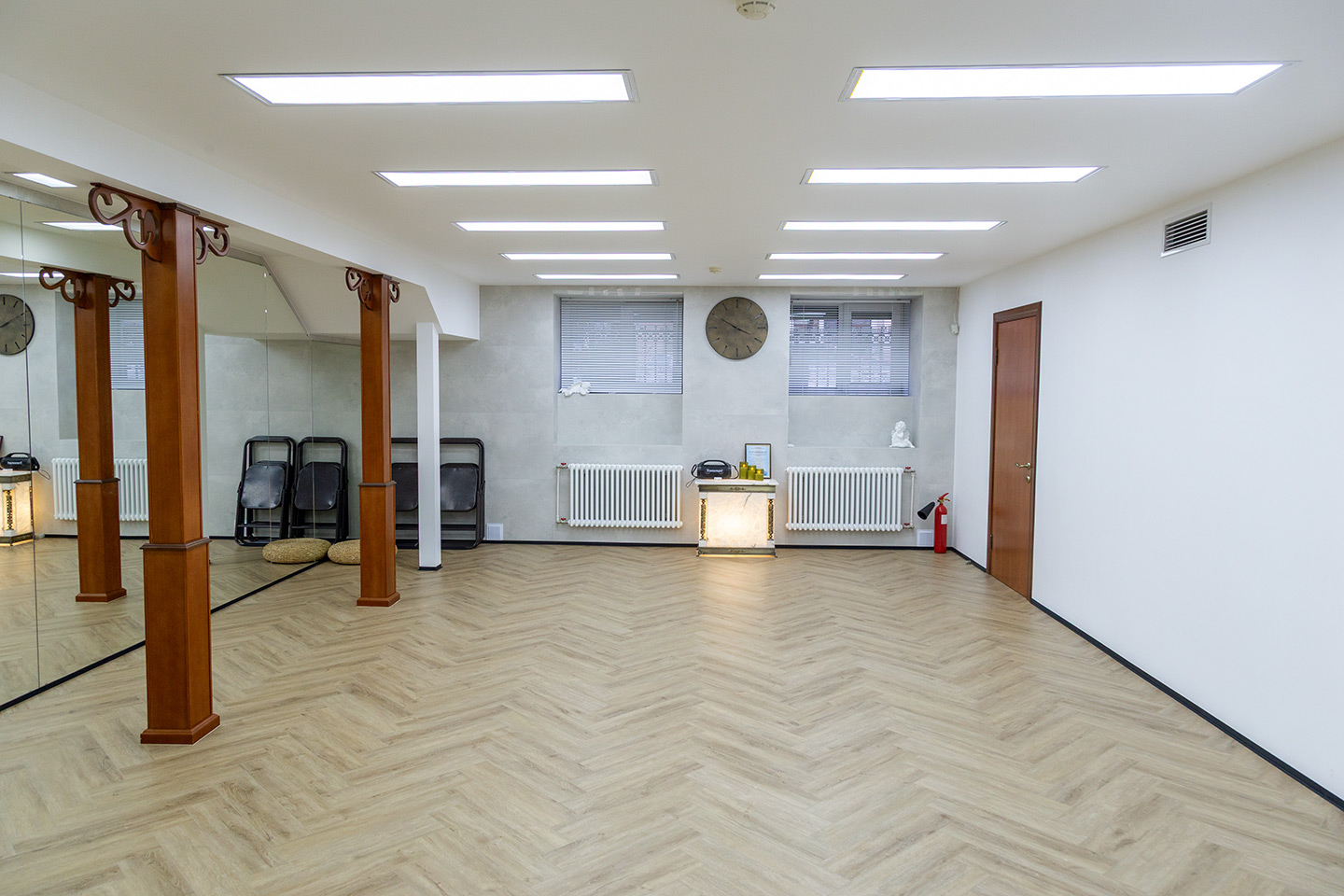 Йога айенгара в салоне красоты Ангел Йога айенгара в салоне красоты Ангел